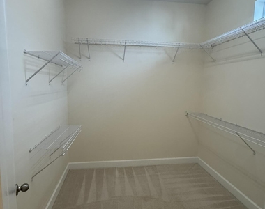 186 Lone Eagle Way - Photo Thumbnail 32