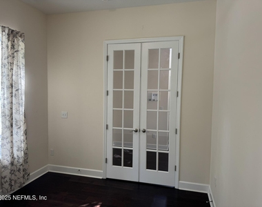 186 Lone Eagle Way - Photo Thumbnail 5
