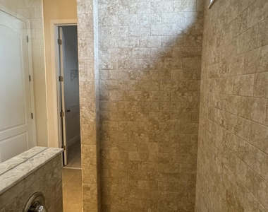 186 Lone Eagle Way - Photo Thumbnail 31