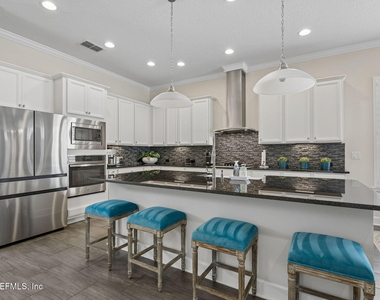 45 Tamarac Avenue - Photo Thumbnail 15