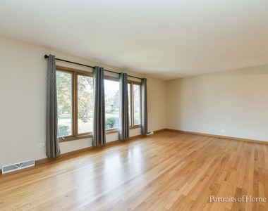 8s122 Washington Street - Photo Thumbnail 2