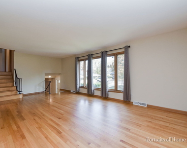 8s122 Washington Street - Photo Thumbnail 4