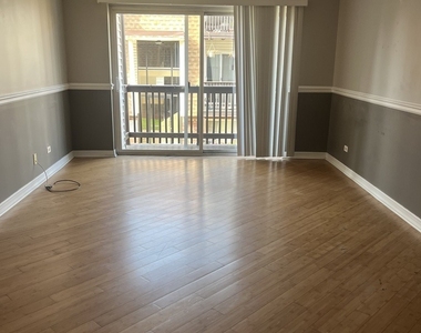 10620 Brooks Lane - Photo Thumbnail 3