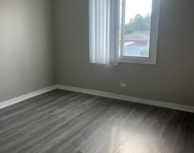 10620 Brooks Lane - Photo Thumbnail 7