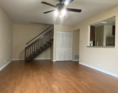 333 Regatta Point - Photo Thumbnail 2