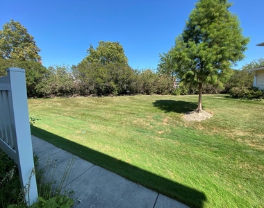 333 Regatta Point - Photo Thumbnail 15