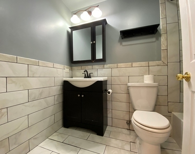 333 Regatta Point - Photo Thumbnail 11