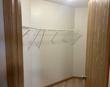 1308 Jenna Drive - Photo Thumbnail 8