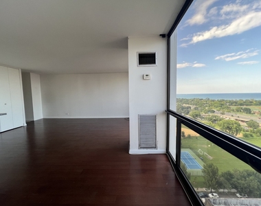 4343 N Clarendon Avenue - Photo Thumbnail 3