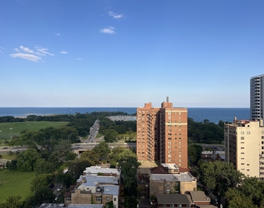 4343 N Clarendon Avenue - Photo Thumbnail 13