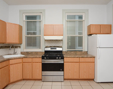 3224 N Racine Avenue - Photo Thumbnail 1