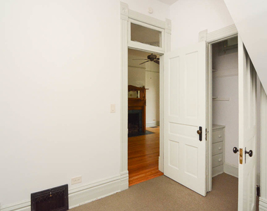 3224 N Racine Avenue - Photo Thumbnail 10