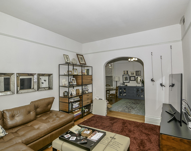 3222 N Racine Avenue - Photo Thumbnail 6