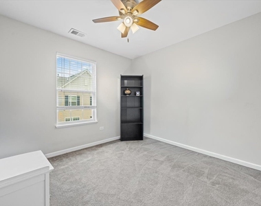 300 Lionel Drive - Photo Thumbnail 21