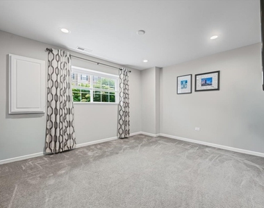 300 Lionel Drive - Photo Thumbnail 24