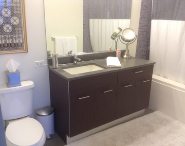659 W Randolph Street - Photo Thumbnail 5