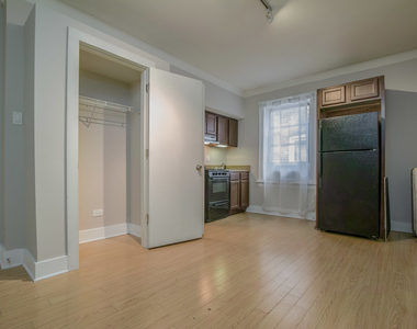 4706 N Beacon Street - Photo Thumbnail 2