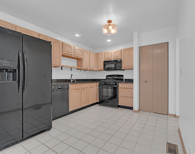 1651 Apple Tree Lane - Photo Thumbnail 9