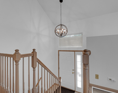 1651 Apple Tree Lane - Photo Thumbnail 5