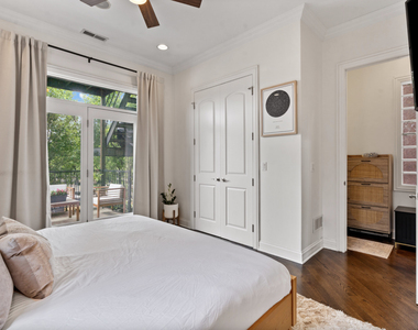 1131 W Addison Street - Photo Thumbnail 10