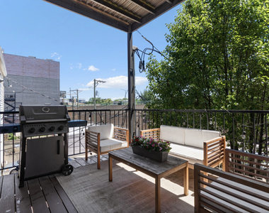 1131 W Addison Street - Photo Thumbnail 16