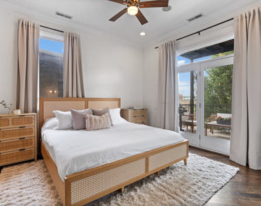 1131 W Addison Street - Photo Thumbnail 9