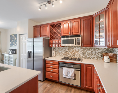 5630 Cambridge Way - Photo Thumbnail 13