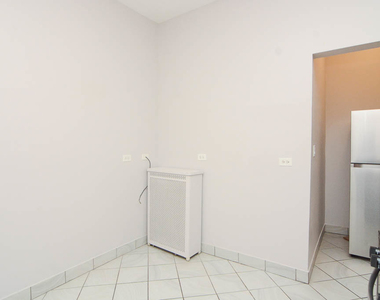 2202 W Belmont Avenue - Photo Thumbnail 5