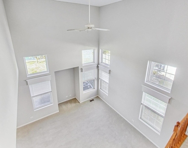 3211 S Ronan Drive - Photo Thumbnail 17