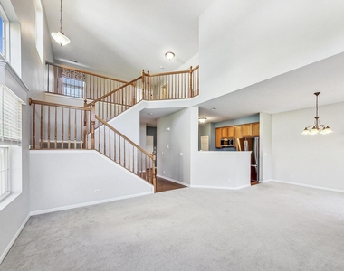 3211 S Ronan Drive - Photo Thumbnail 4