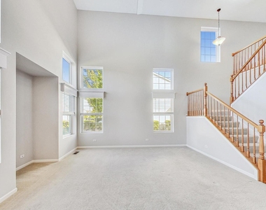 3211 S Ronan Drive - Photo Thumbnail 3
