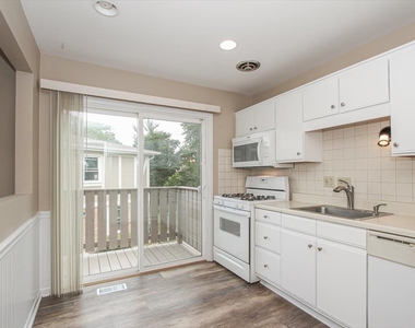 1063 Hampton Harbor - Photo Thumbnail 12