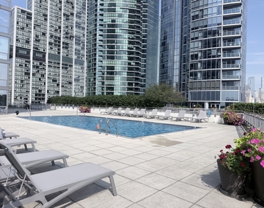 1235 S Prairie Avenue - Photo Thumbnail 17