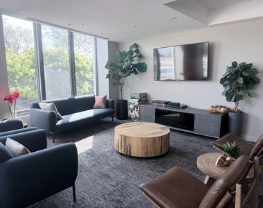 1235 S Prairie Avenue - Photo Thumbnail 14