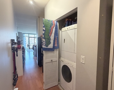 1235 S Prairie Avenue - Photo Thumbnail 13