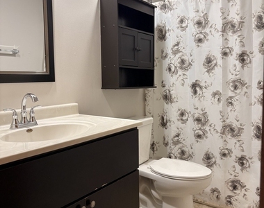 5431 Ebony Court - Photo Thumbnail 13