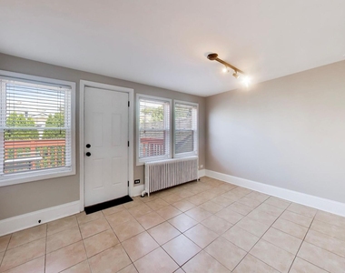 7922 W Elmgrove Drive - Photo Thumbnail 13