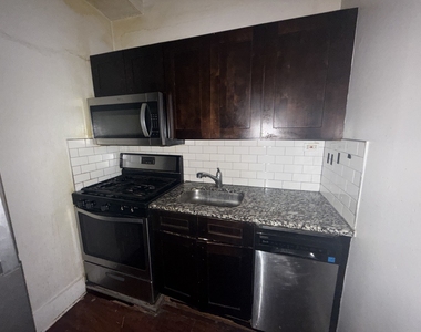 6748 N Ashland Avenue - Photo Thumbnail 5