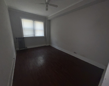 6748 N Ashland Avenue - Photo Thumbnail 8