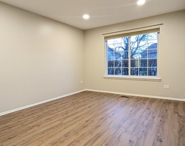 1628 Columbia Circle - Photo Thumbnail 7