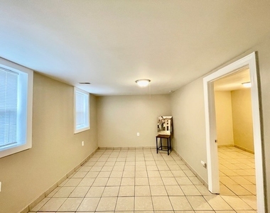 2227 W 19th Street - Photo Thumbnail 7