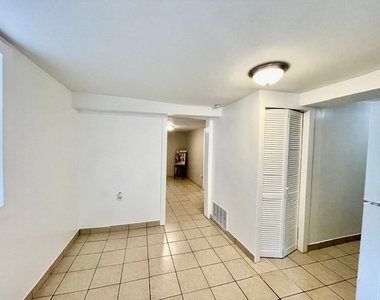 2227 W 19th Street - Photo Thumbnail 11