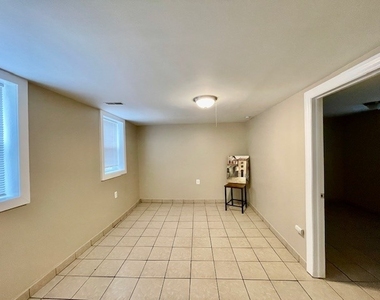 2227 W 19th Street - Photo Thumbnail 6