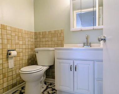 382 Dover Drive - Photo Thumbnail 9