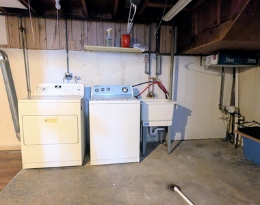 382 Dover Drive - Photo Thumbnail 14