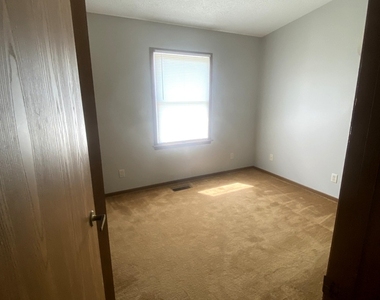 1826 Kerrybrook Court - Photo Thumbnail 5