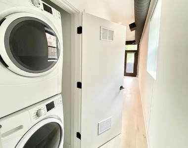 3228 W Palmer Street - Photo Thumbnail 5
