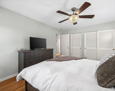 1024 Catalpa Lane - Photo Thumbnail 23