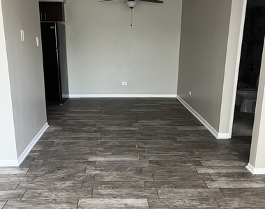 5740 W 108th Street - Photo Thumbnail 4