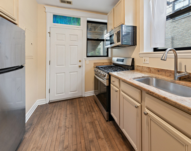 2211 W Winona Street - Photo Thumbnail 2
